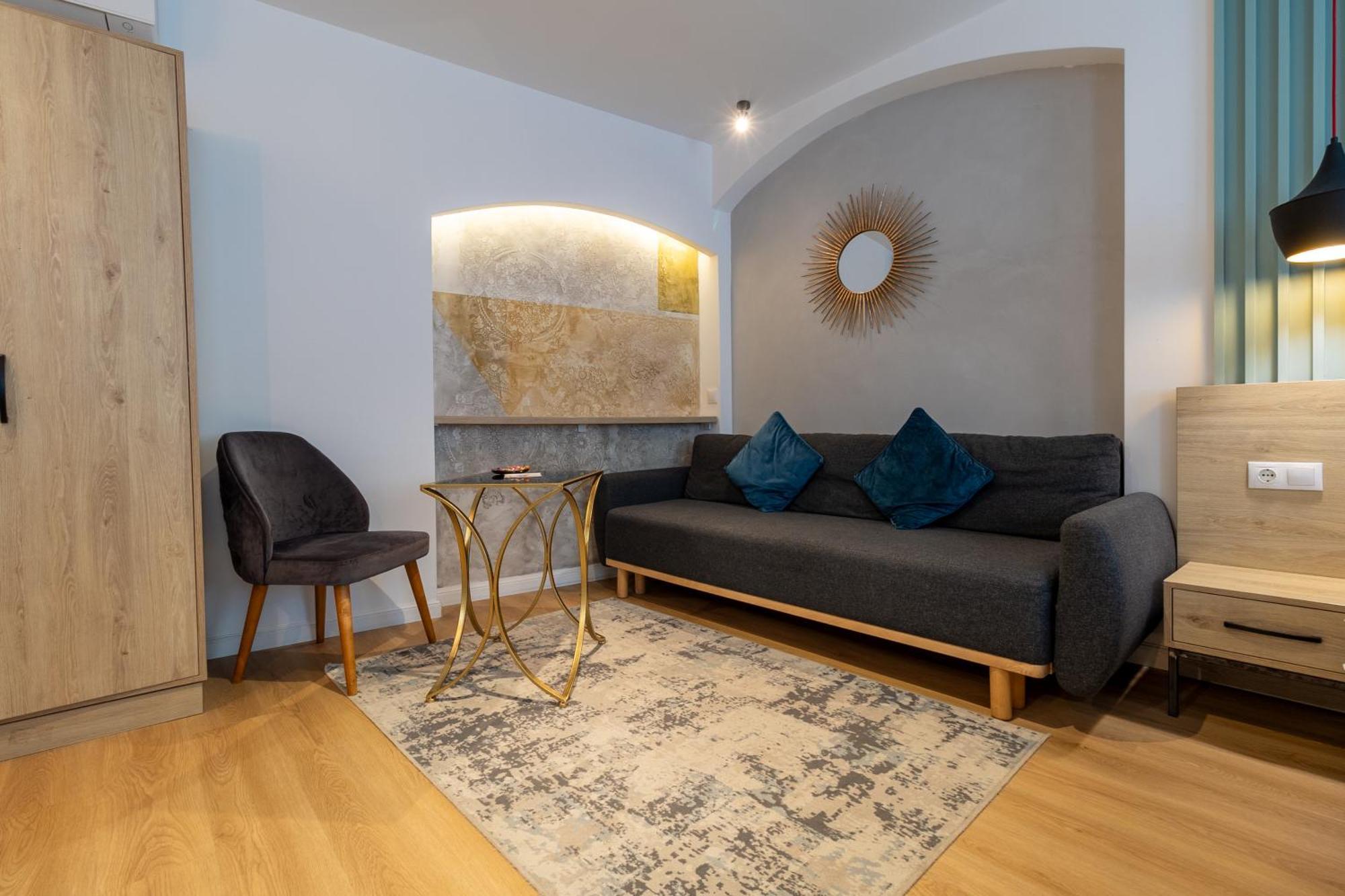Lumiere House Hotel