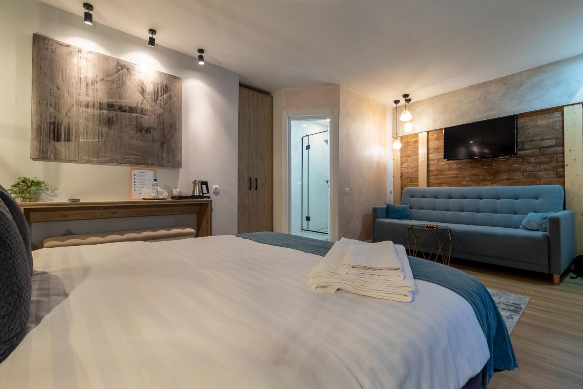 Lumiere House Hotel